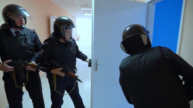 В Яр-Сале прошли учения по отработке действий в случае ЧС смотреть онлайн