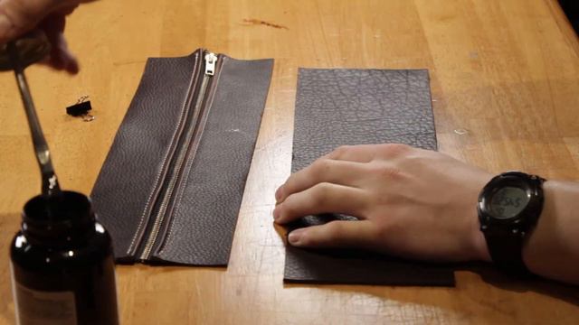 Making a Leather Dopp Kit смотреть онлайн