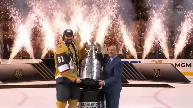 How Vegas's Cup Win Can Change The NHL Forever смотреть онлайн