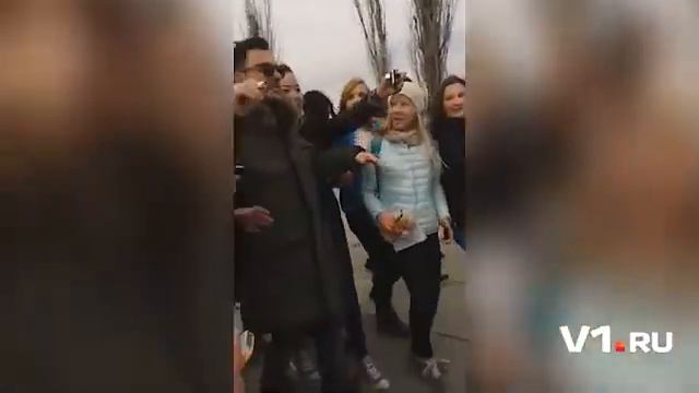 Шеннон Лето гулял по Кургану смотреть онлайн