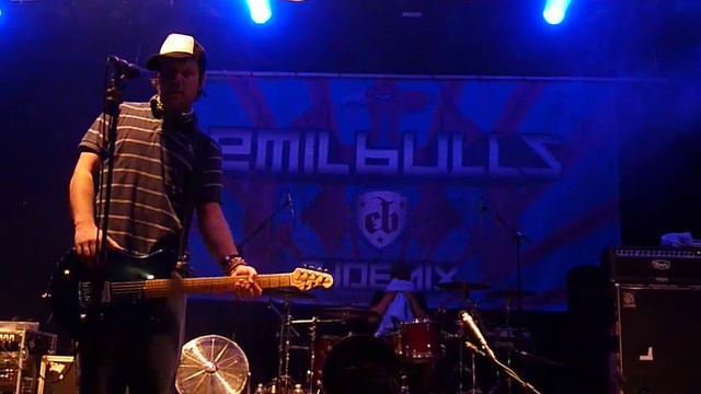 Emil Bulls - I don't belong here смотреть онлайн