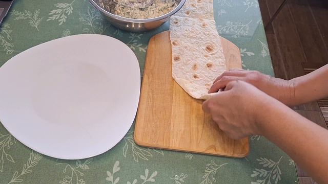 Конвертики из лаваша с сыром сулугуни и зеленью. смотреть онлайн