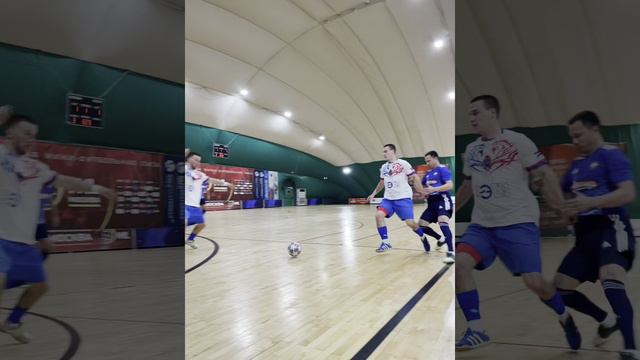 Динамичные моменты игры и наблюдения за фан.сектором