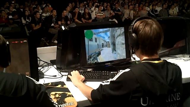 WCG 2010 Counter-Strike Grand Final - Markeloff vs mTw смотреть онлайн