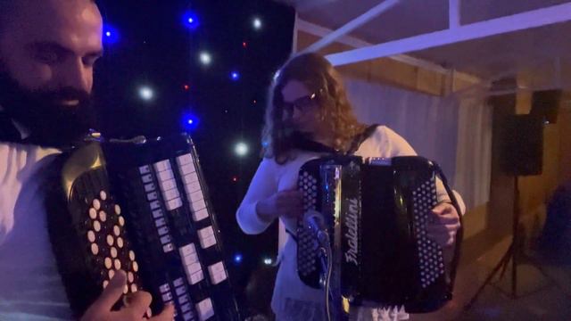 Laginha e Marlene Mateus - Cheira a Lisboa + Aldeia da Roupa Branca смотреть онлайн