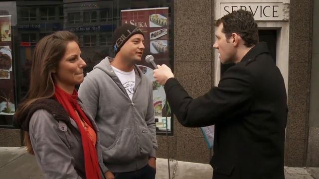 Billy On The Street - S03E06 - When the Easter Bunny Attacks!, with Joel McHale смотреть онлайн