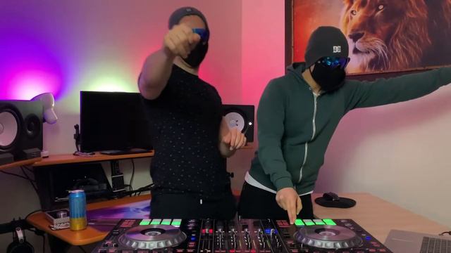 Napa Cabbage | Awaken ft. Valerie Broussard - League of Legends (Live Mashup) смотреть онлайн