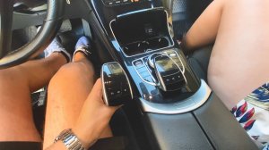 Снятие центральной консоли сенсора джойстика Mercedes с-class (GLC) Мерседес цешка ГЛЦ