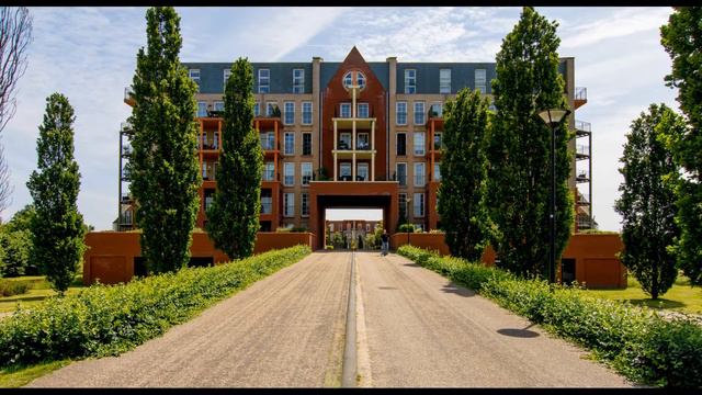My Grand Tour 2015-2021 смотреть онлайн