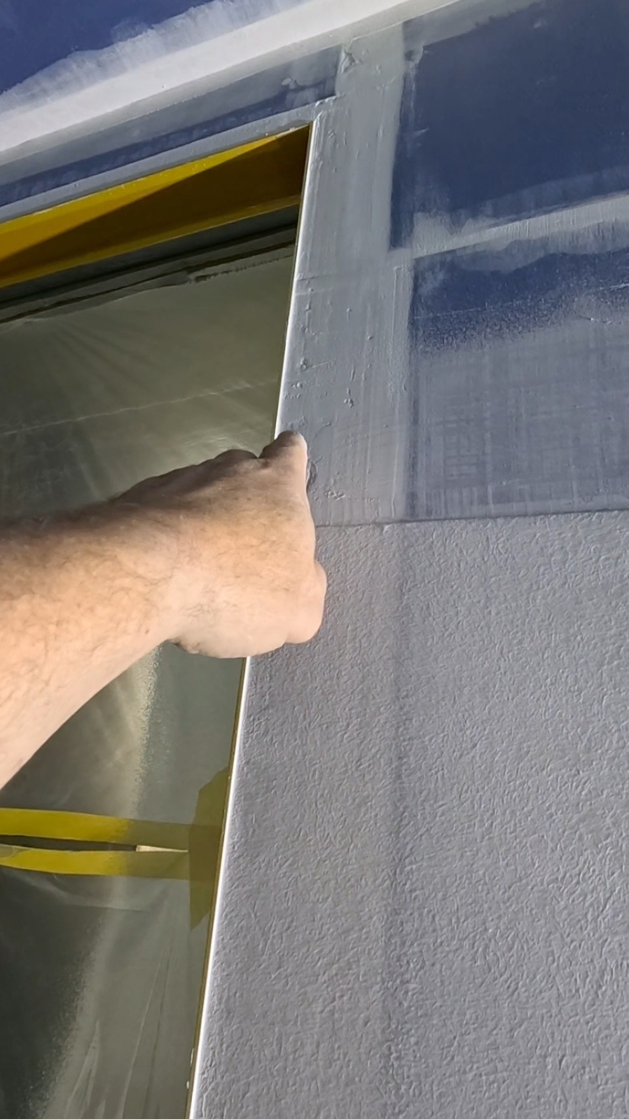 Стеклохолст, двери невидимки, гипсокартон