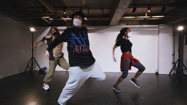 Destiny Rogers - Tomboy l CENTIMETER (Choreography) смотреть онлайн
