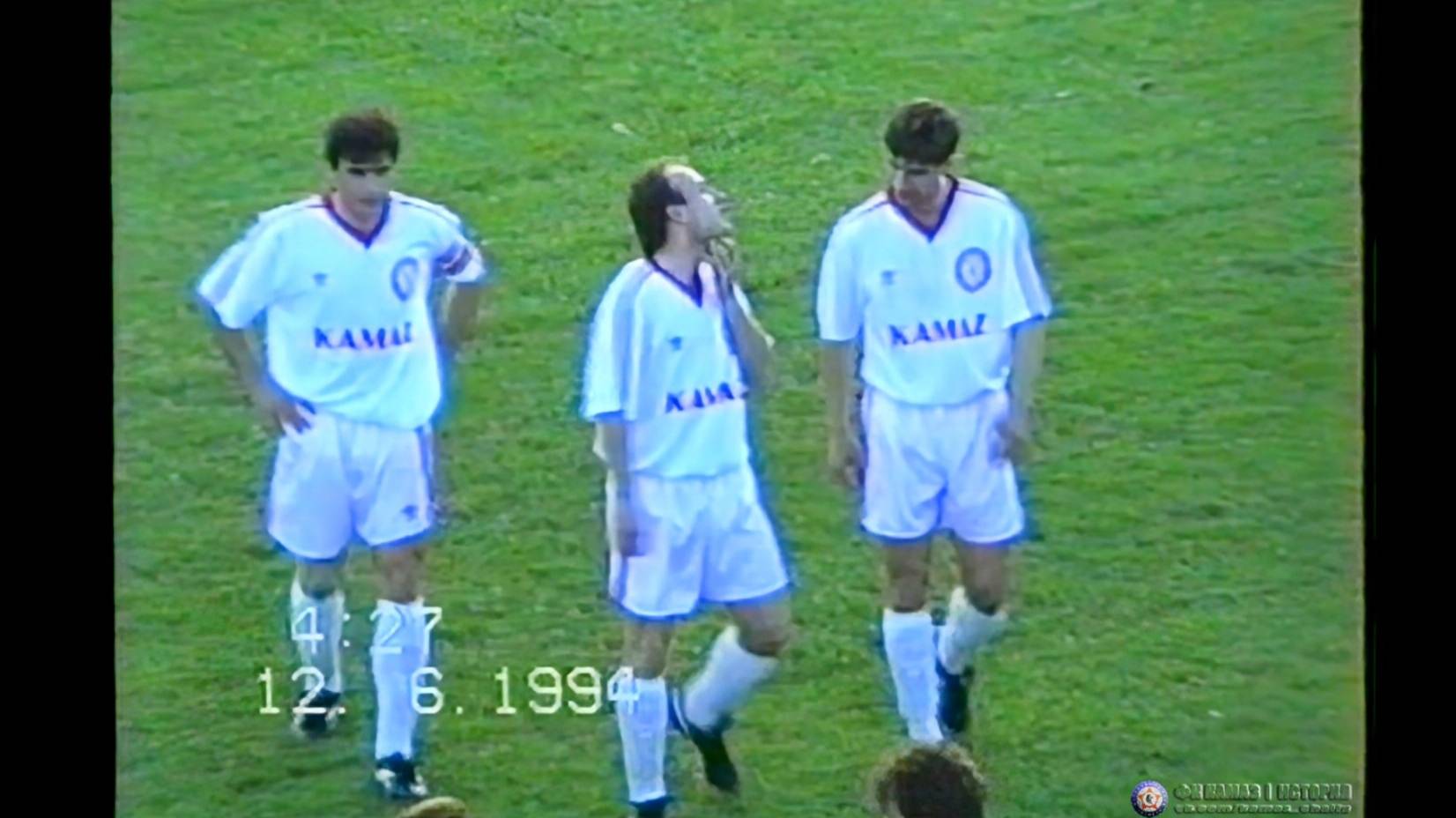 Футбольный клуб «КАМАЗ» в США. 12 июня 1994 г. Разминка перед матчем с командой Остина (Техас)