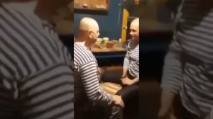 Вот мужики развлекаются