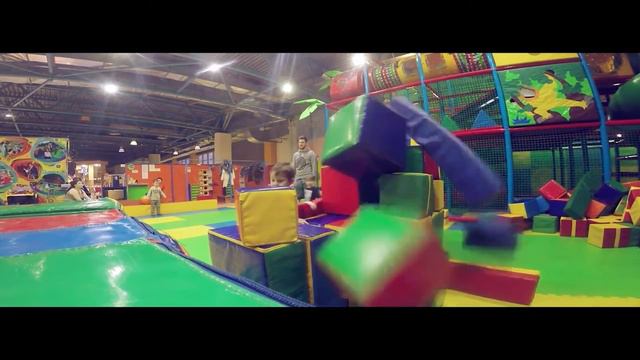 Прыг-скок в Вейпарке, 2017. смотреть онлайн