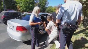 🔥Несовершеннолетняя цыганка пыталась убежать от полиции, и была задержана за попрошайничество.🔥