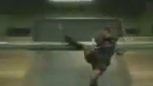 Pepsi Commercial - David Beckham vs Edgar Davids