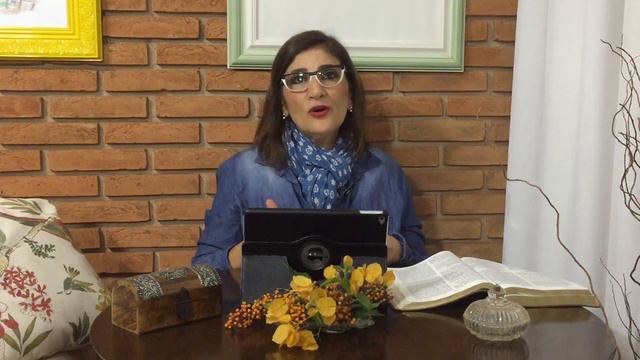 AS PREOCUPAÇÕES DA VIDA - Mateus 6.25 - LUGAR DE ORAÇÃO - MENSAGEM DIÁRIA - Mônica Vicente смотреть онлайн