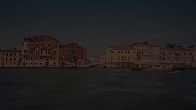 Каналы допотопной Венеции обмелели. Открылась интересная картина. смотреть онлайн