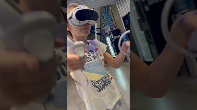 Работник года! Job Simulator смотреть онлайн