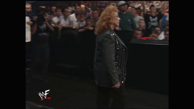 Jeff Jarrett Attacks The Fabulous Moolah & Mae Young смотреть онлайн