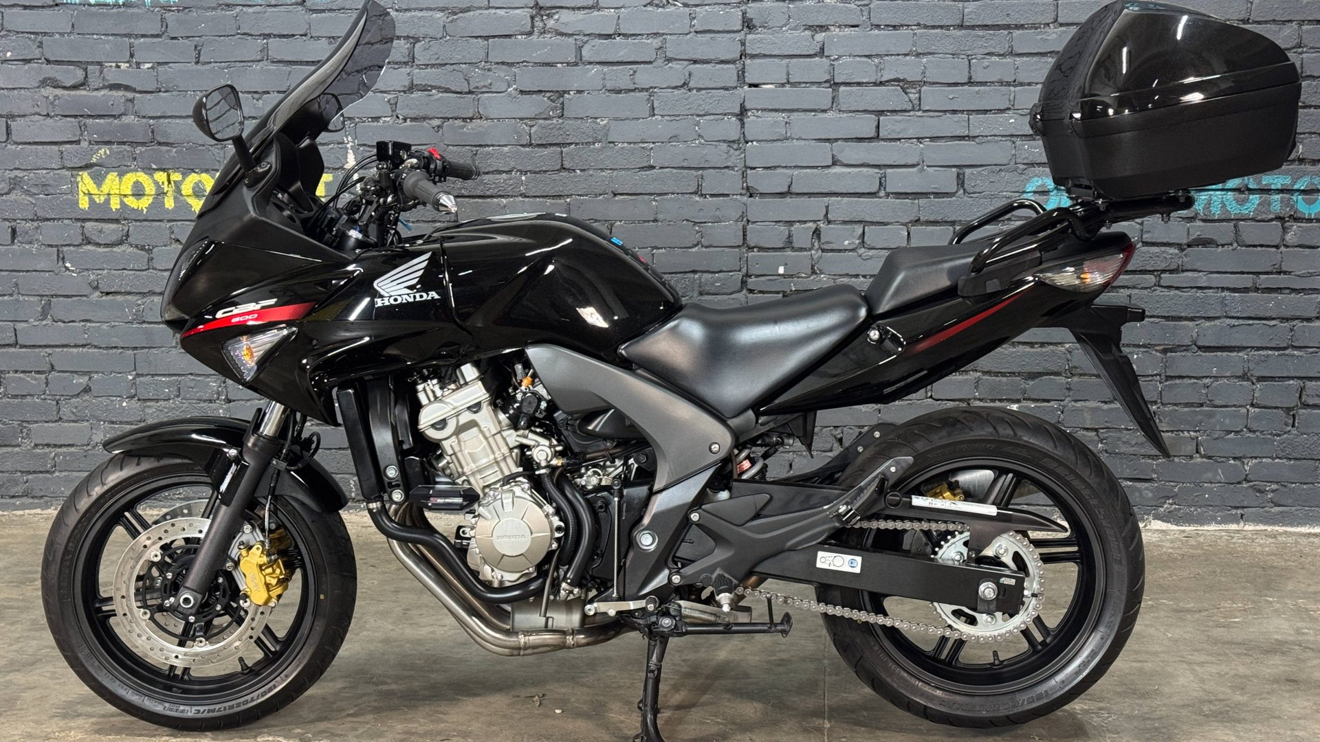 Honda CBF600S 2010 смотреть онлайн