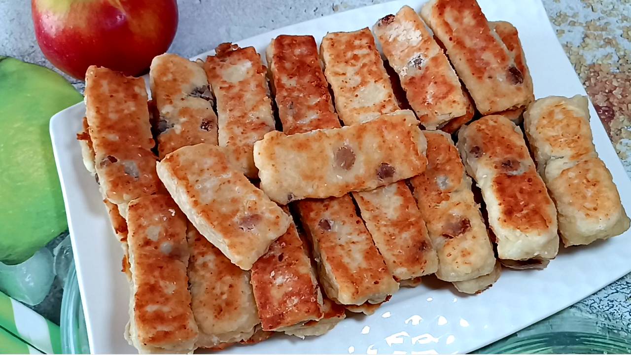 📌 Творожные палочки с яблоком и изюмом - творожно-яблочная вкусняшка на завтрак смотреть онлайн