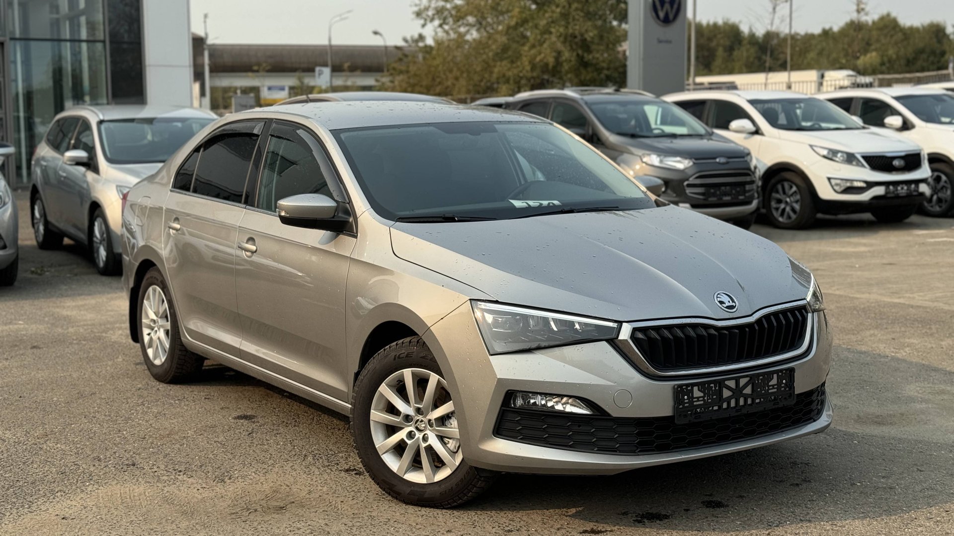Skoda Rapid смотреть онлайн