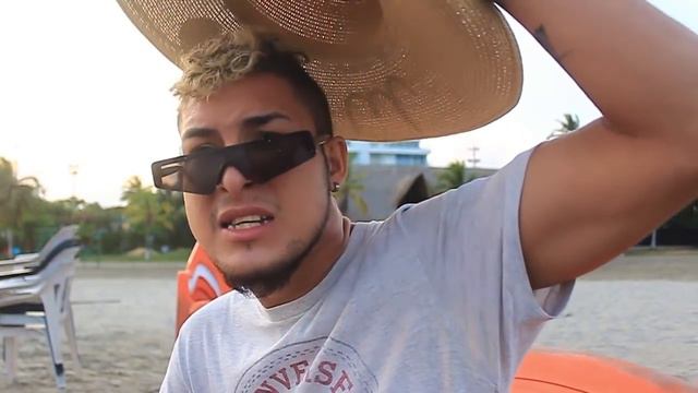 El Dia Que El Corroncho Conocio La Playa - Jose Batista El Artista смотреть онлайн