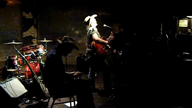 Emily Herring & Henpecked LIVE " Kentucky (means paradise)" смотреть онлайн