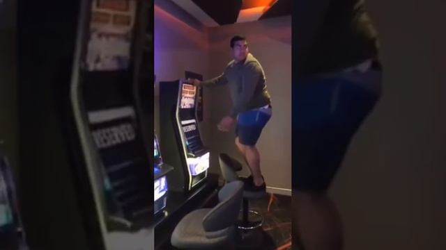 Охренительных размеров астероид 😂😂😂 смотреть онлайн