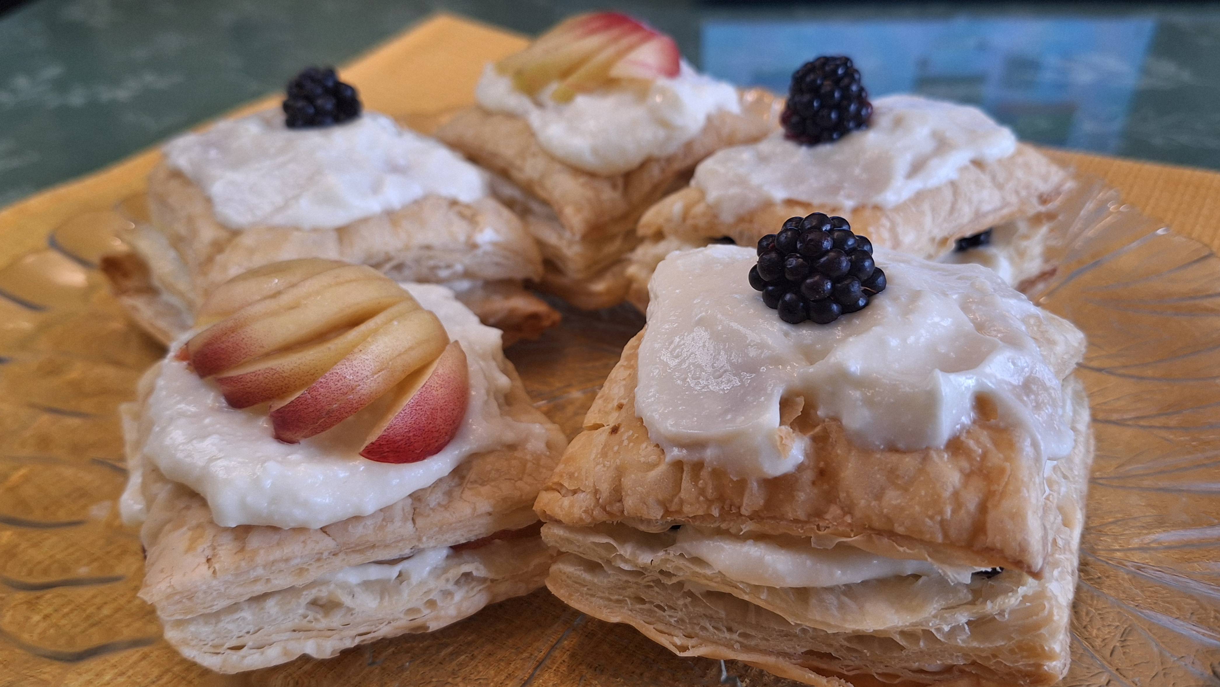 Мильфей с ягодами. смотреть онлайн