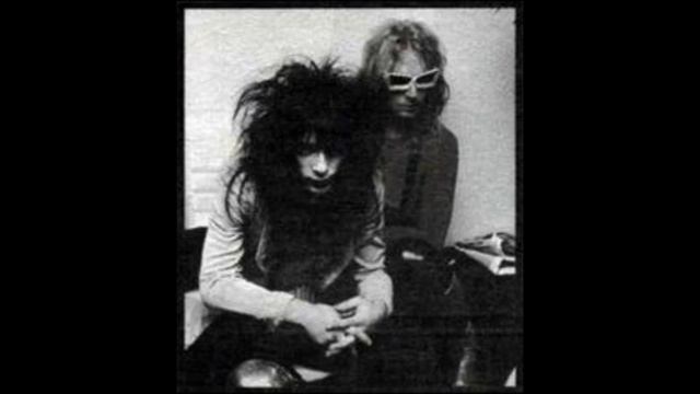 New York Dolls (with Billy Murcia) - Personality Crisis 1972 смотреть онлайн