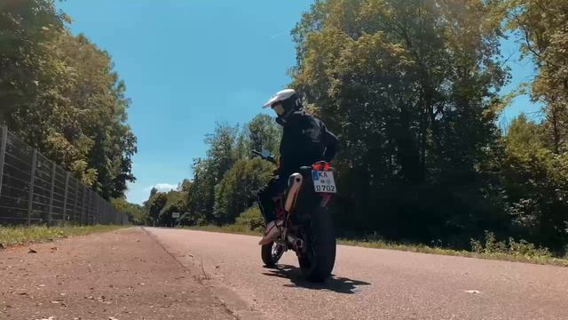 KTM 690 SMC-R Enduro R 2020 с глушителем LeoVince LV One Evo