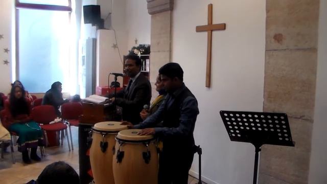 Pastor Latif Jacob Siging Christmas song with brother And Imran Gill in Trento, Italy. смотреть онлайн