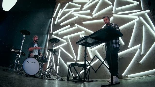 Gin Duo - Smashing Mashup (live performance) смотреть онлайн