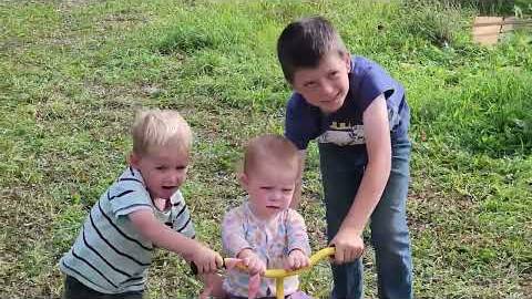 Канадская семья в НН.. Absolutely AMAZING to see!!! смотреть онлайн