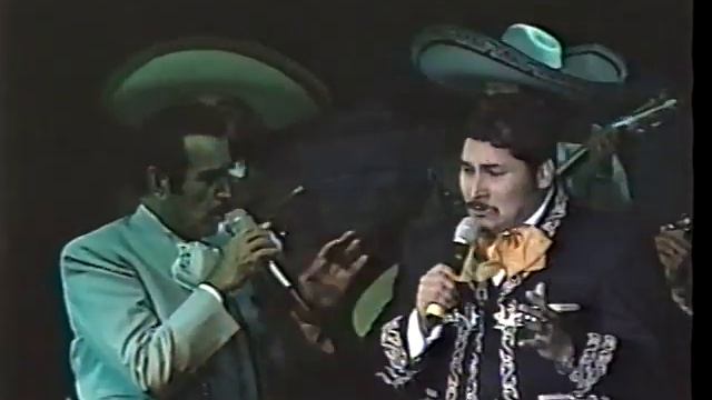 Pepe Reyes con Vicente Fernandez смотреть онлайн
