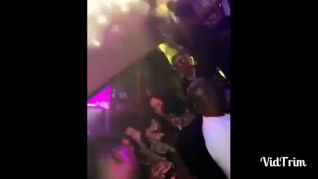 Wizkid Chilling With Obafemi Martins And Smoking Stuffs смотреть онлайн