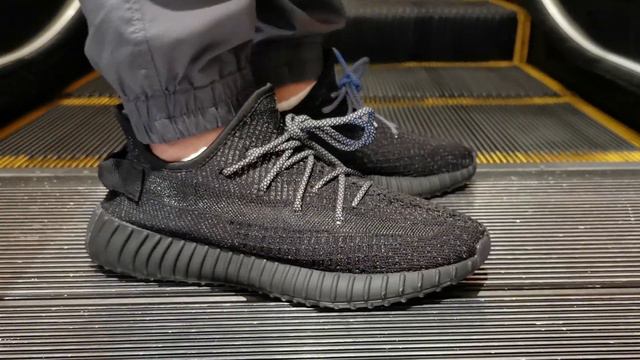 YEEZY 350 V2 BLACK STATIC REFLECTIVE! (Unreleased Sample Pair) смотреть онлайн
