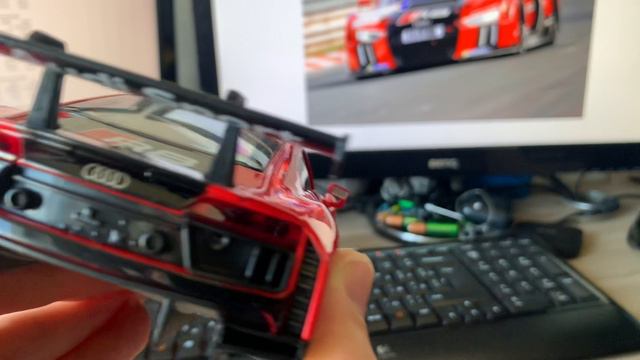 Обзор моделей Audi R8 LMS в масштабе 1/24 от производителей MSZ и Motormax смотреть онлайн