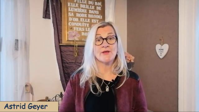 Impulsion #3 Astrid Geyer : AU SECOURS !!! Je n'ai rien à me mettre смотреть онлайн