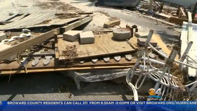 Soldiers Hand Out Food & Water To Keys Residents смотреть онлайн