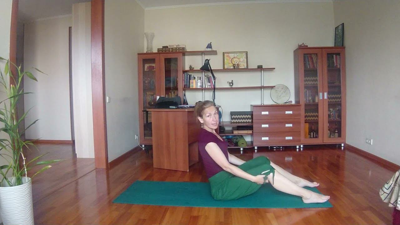 Упражнение Roll-up для укрепления мышц спины и живота