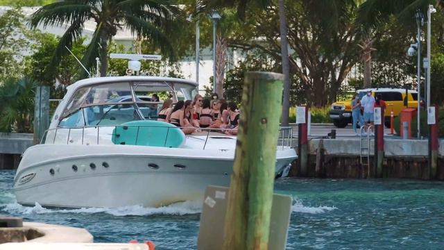 ‼️SHE BOTTOMS UP‼️ | HAULOVER INLET BOATS MIAMI RIVER