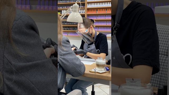 Видео от PinUp маникюр и педикюр