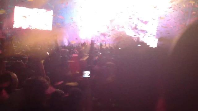 Swedish House Mafia - Don't You Worry Child (Live-Mexico City) смотреть онлайн