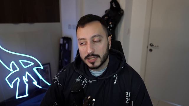 Le SCANDALE qui a failli détruire CS:GO (La duplication des skins) смотреть онлайн