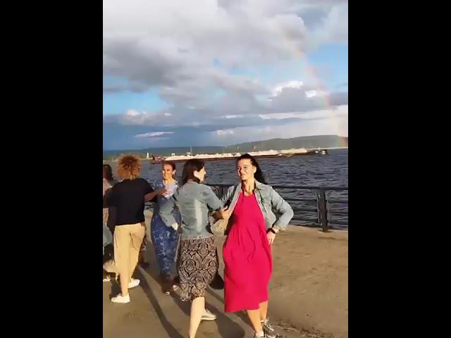 танцы на набережной