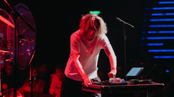 Triangle Sun - In My Head