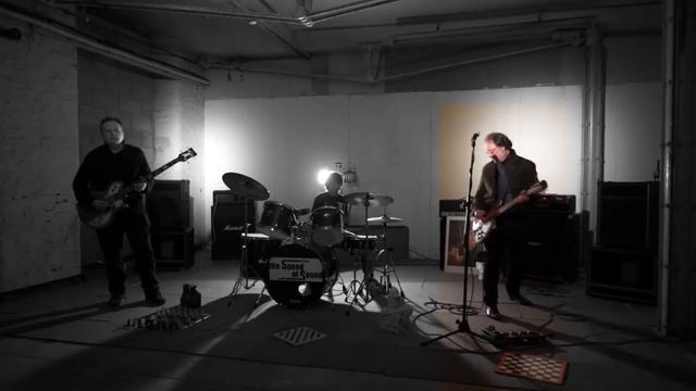 Checkered Land - The Speed Of Sound смотреть онлайн